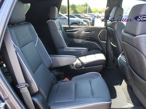Used 2024 Cadillac Escalade Sport w/ Touring Package AWD/4WD image 13