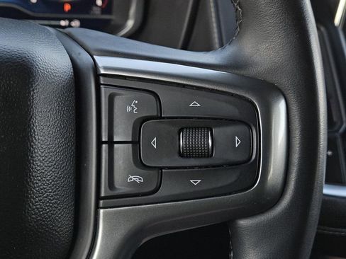 Used 2023 Chevrolet Suburban Premier image 21