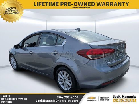 Used 2017 Kia Forte S w/ S Technology Package FWD image 5