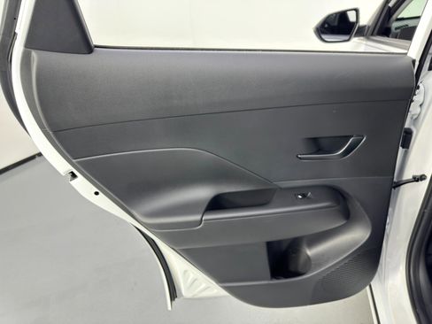 Used 2025 Hyundai Kona SEL image 42