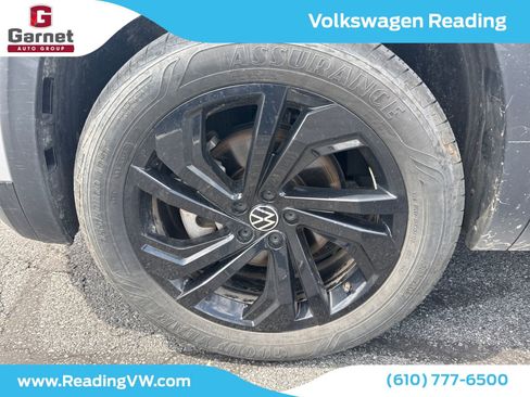 Used 2023 Volkswagen Atlas SE w/ Panoramic Sunroof Package AWD/4WD image 10