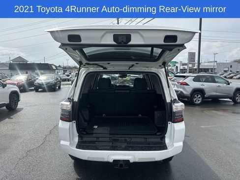 Used 2021 Toyota 4Runner SR5 Premium w/ Moonroof Package AWD/4WD image 29
