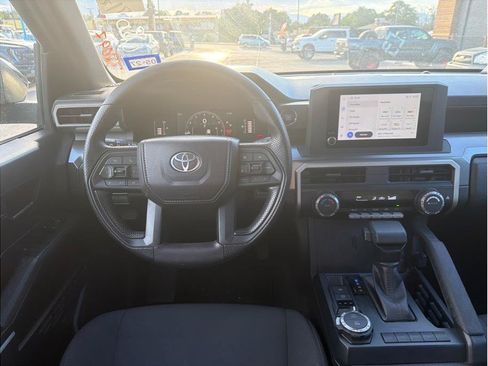 Used 2025 Toyota Tacoma SR5 AWD/4WD image 5