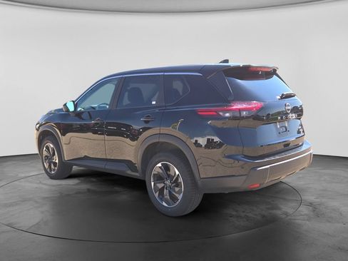 Used 2025 Nissan Rogue SV AWD/4WD image 8
