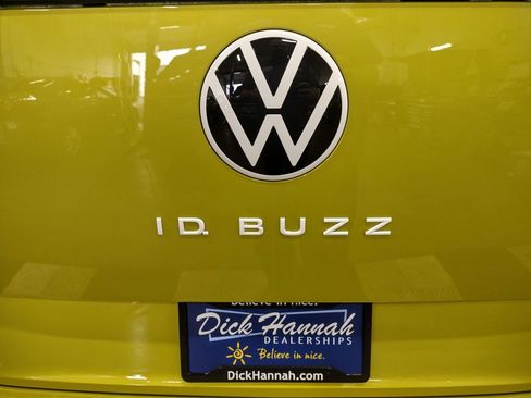 New 2025 Volkswagen ID. Buzz 1st Edition image 16