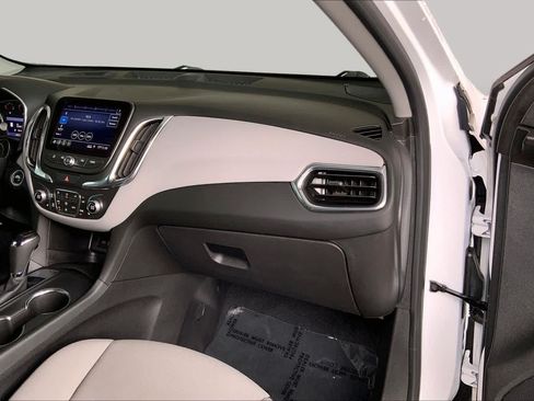 Used 2021 Chevrolet Equinox LT FWD image 19