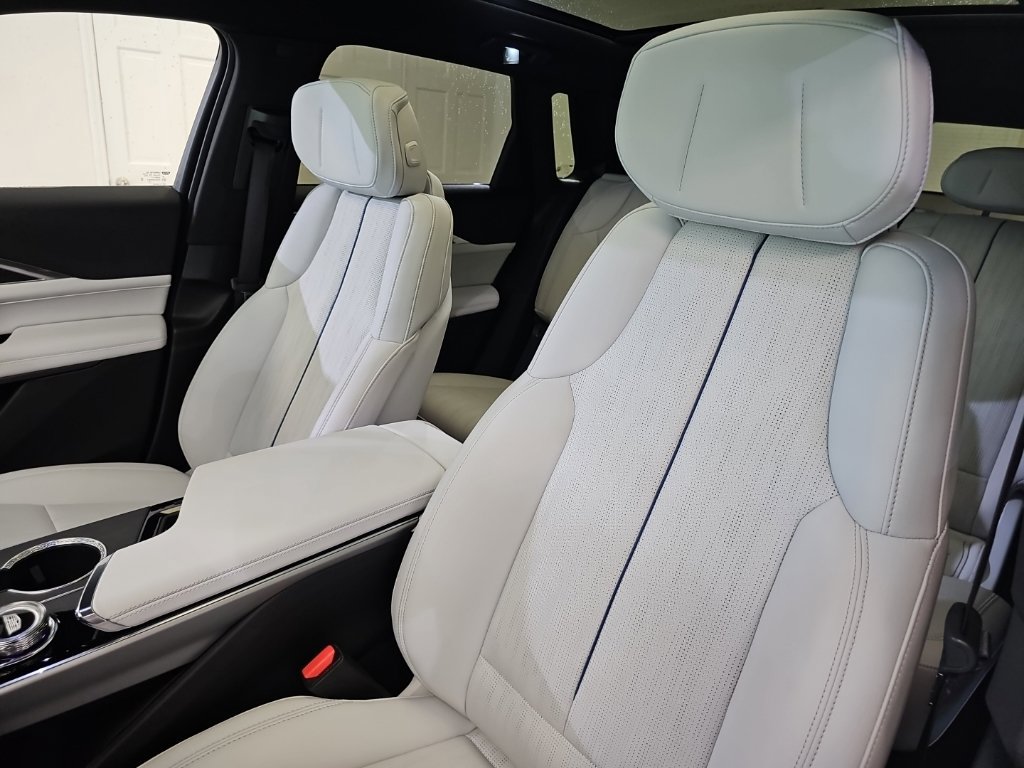 Certified 2024 Cadillac Lyriq Sport AWD/4WD image 19