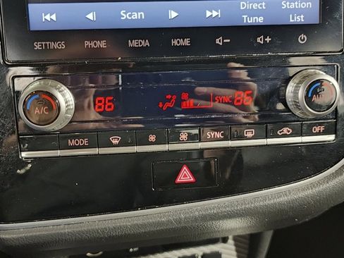 Used 2022 Mitsubishi Outlander SEL image 13