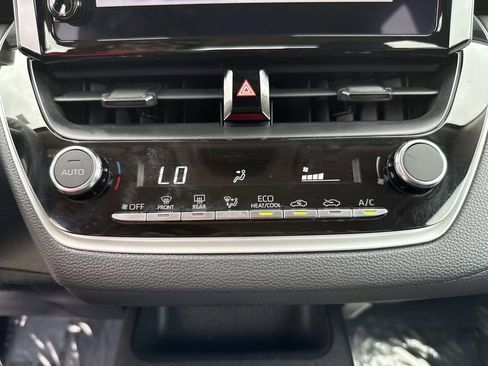 Used 2024 Toyota Corolla LE image 27