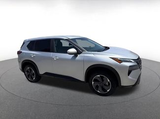 Used 2025 Nissan Rogue SV FWD video 2