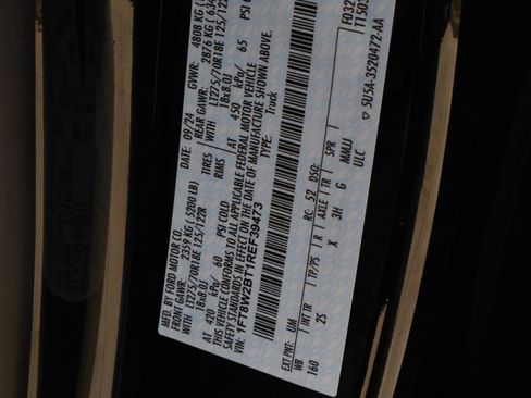 Used 2024 Ford F250 XLT w/ XLT Premium Package image 22