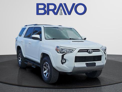 Used 2022 Toyota 4Runner TRD Off-Road AWD/4WD image 2