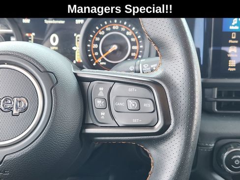 Used 2024 Jeep Gladiator Mojave w/ Safety Group AWD/4WD image 32