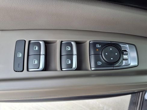 New 2026 Kia Carnival LXS image 9