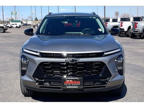 Used 2025 Chevrolet Trax ACTIV w/ Driver Confidence Package FWD image 3