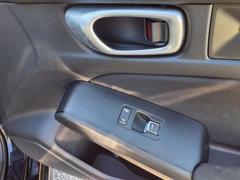Used 2025 Honda Civic Sport image 26