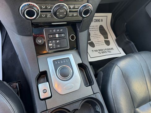 Used 2016 Land Rover LR4 HSE image 18