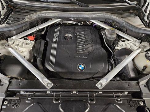 Used 2021 BMW X5 xDrive40i w/ M Sport Package image 23