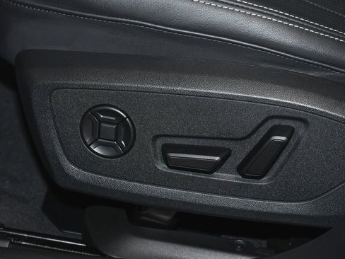 Used 2025 Audi A6 Premium Plus image 52