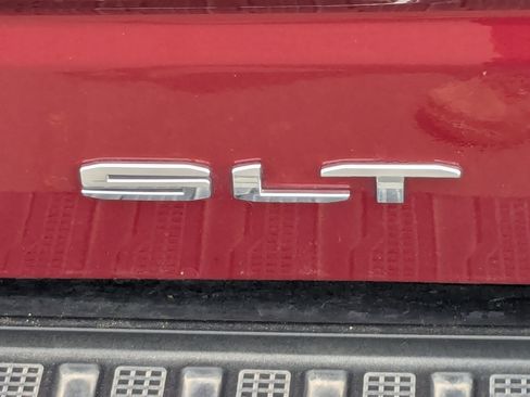 Used 2019 GMC Sierra 1500 SLT w/ SLT Premium Plus Package AWD/4WD image 12