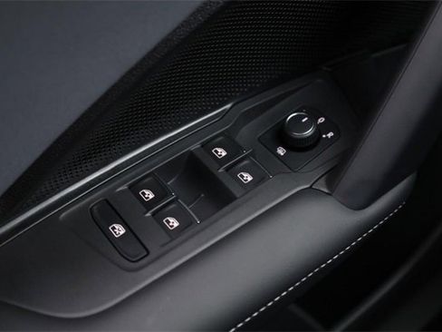 New 2026 Volkswagen Tiguan SE R-Line image 19