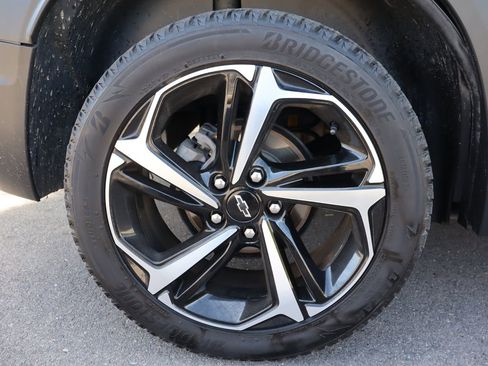 Used 2021 Chevrolet TrailBlazer RS w/ Sun and Liftgate Package AWD/4WD image 44