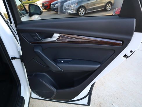 Used 2018 Audi Q5 2.0T Premium image 37