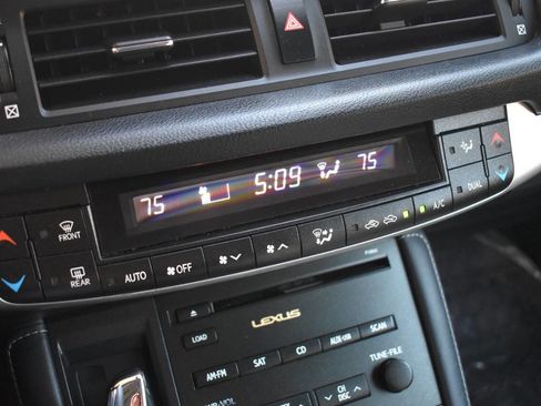 Used 2012 Lexus CT 200h Premium image 28