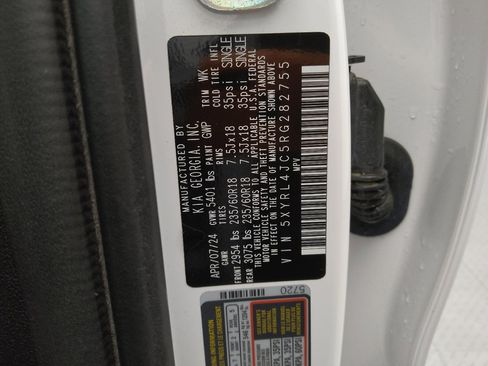 Used 2024 Kia Sorento S image 33