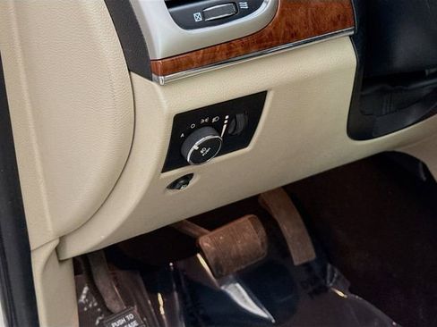 Used 2012 Jeep Grand Cherokee Limited image 10