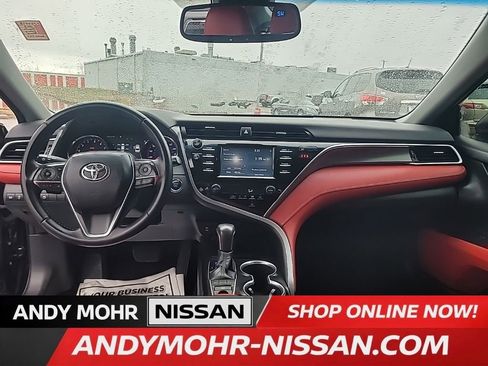Used 2018 Toyota Camry XSE image 16