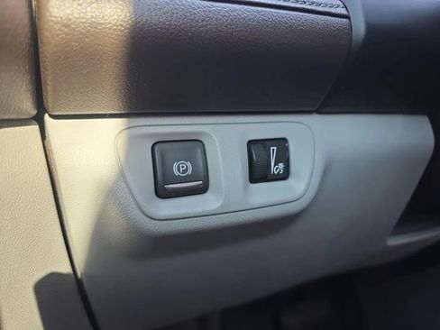 Used 2017 GMC Acadia SLT FWD image 23