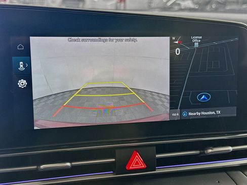 Used 2024 Hyundai Elantra SEL image 23