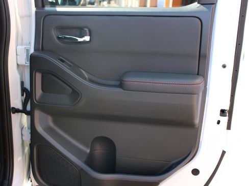 Used 2024 Nissan Frontier PRO-4X w/ Pro Convenience Package AWD/4WD image 43