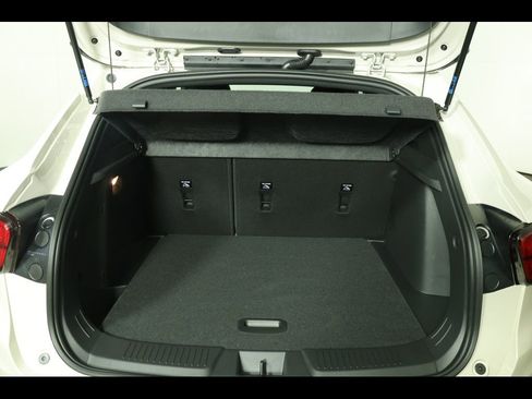 New 2026 Chevrolet Trax RS w/ Driver Confidence Package FWD image 11