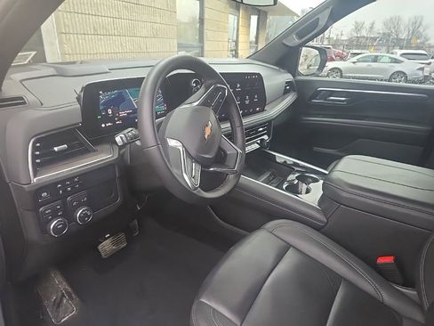 Used 2025 Chevrolet Tahoe LT image 4