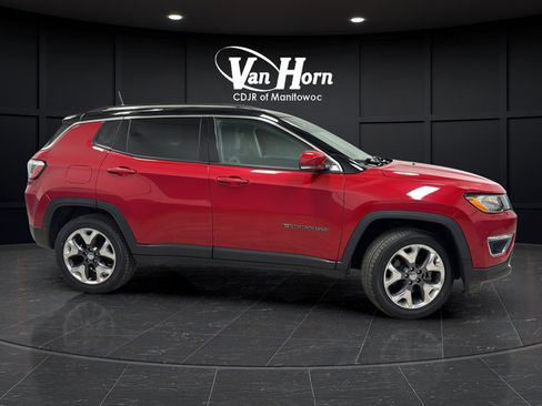 Used 2018 Jeep Compass Limited w/ Navigation Group AWD/4WD image 8
