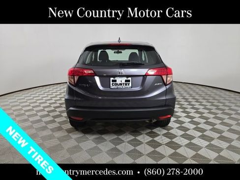 Used 2017 Honda HR-V LX image 6