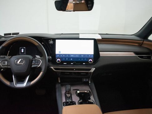 Used 2024 Lexus RX 350 Premium w/ Kick Sensor & Tow Package AWD/4WD image 11