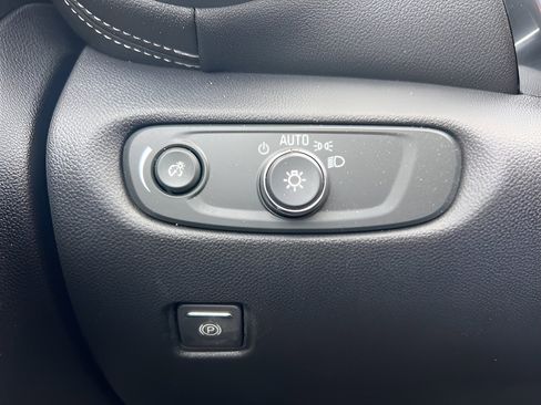 Used 2024 Chevrolet Blazer LT w/ Convenience Package image 23