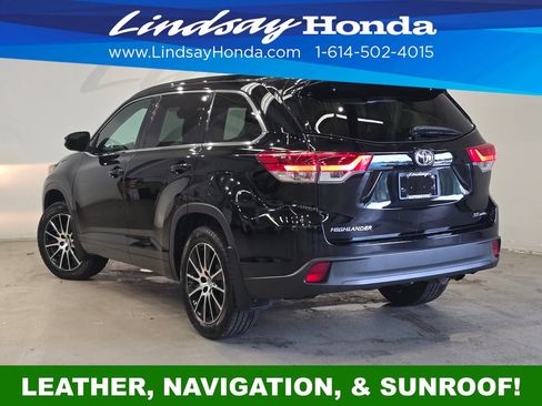 Used 2018 Toyota Highlander SE AWD/4WD image 4