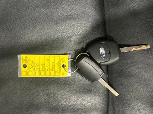 Used 2011 Ford Fiesta SE w/ 203A Rapid Spec Order Code FWD image 4