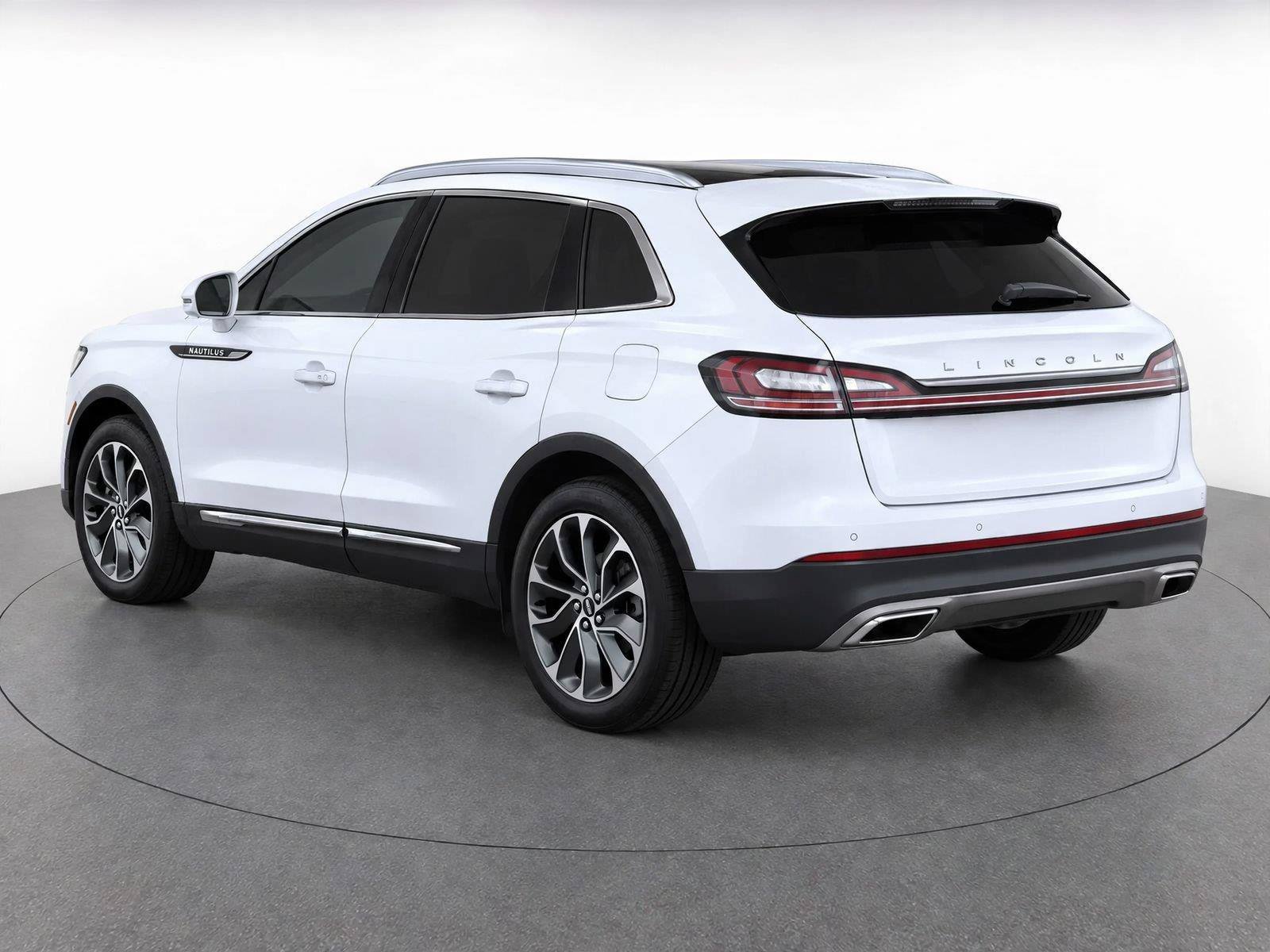 Used 2021 Lincoln Nautilus Reserve w/ Equipment Group 201A FWD image 4