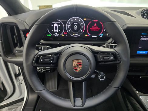 New 2026 Porsche Cayenne GTS image 15