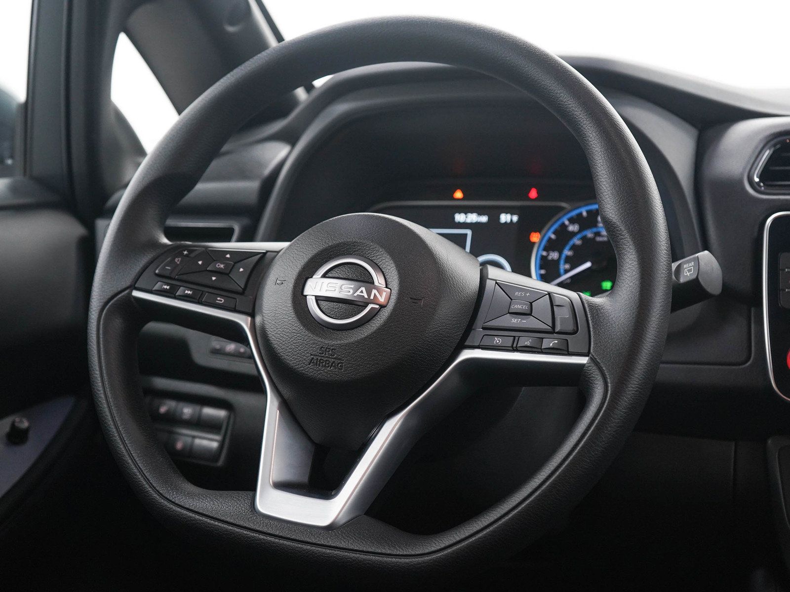 Used 2025 Nissan Leaf S FWD image 16
