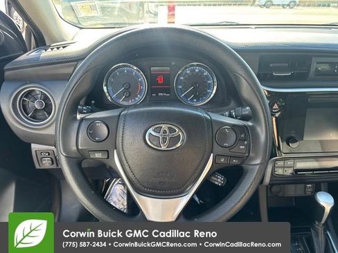 Used 2018 Toyota Corolla LE FWD image 20