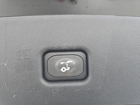 Used 2023 Lincoln Nautilus Reserve image 13