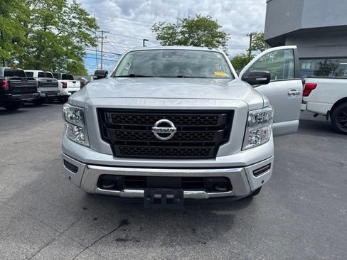 Used 2020 Nissan Titan SV w/ SV Convenience Package AWD/4WD image 13