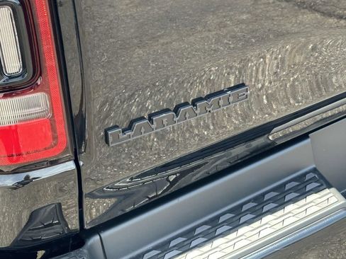 Used 2020 RAM 1500 Laramie AWD/4WD image 11