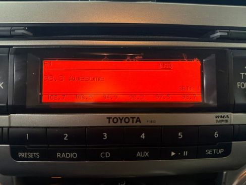 Used 2013 Toyota 4Runner image 22